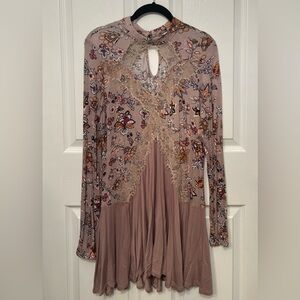 Daytrip Long Sleeve Floral Flowy Tunic Top